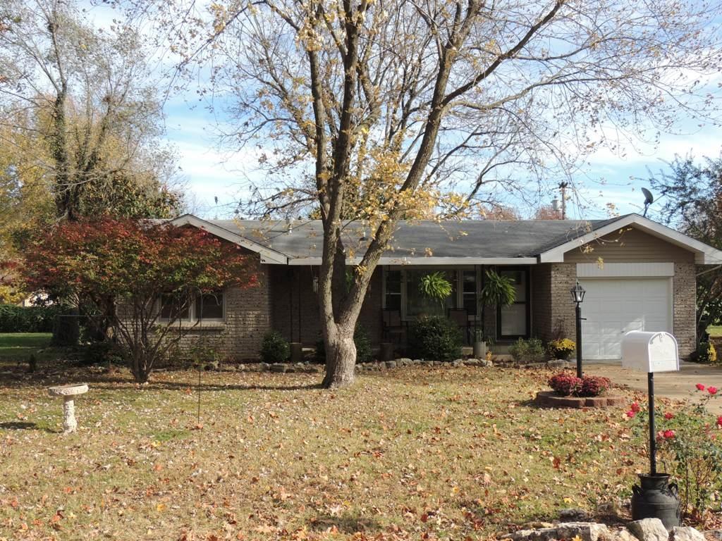 210 N Vine St, Marshfield, MO 65706 photo 1