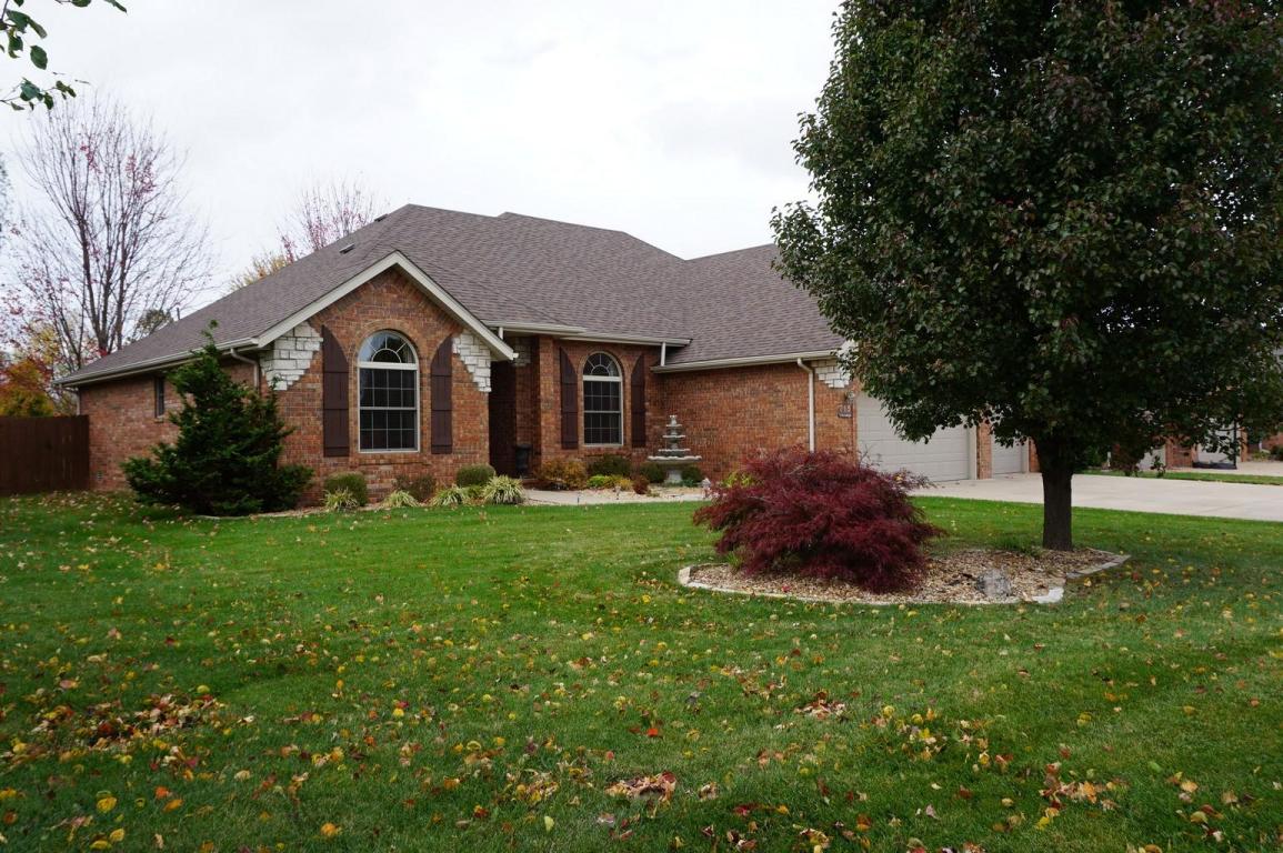 715 N Milton Dr, Nixa, MO 65714 photo 1