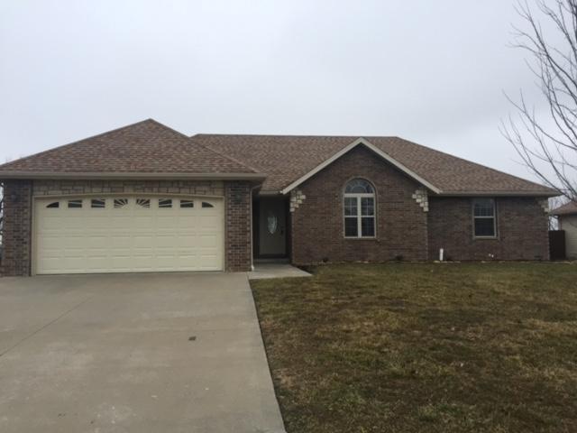 209 E Cypress St, Clever, MO 65631 photo 1