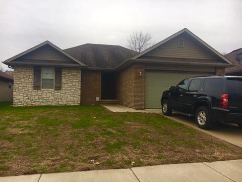 1222 E Mcclernon St, Springfield, MO 65803 photo 1