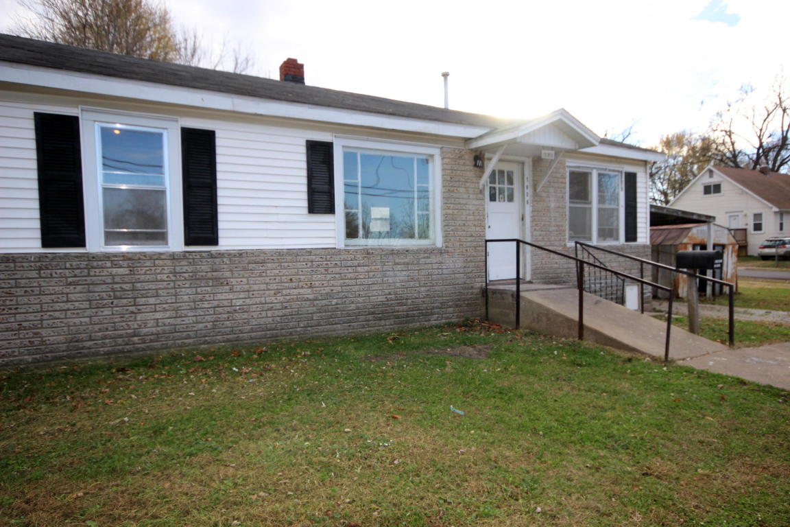 1926 W High St, Springfield, MO 65803 photo 1