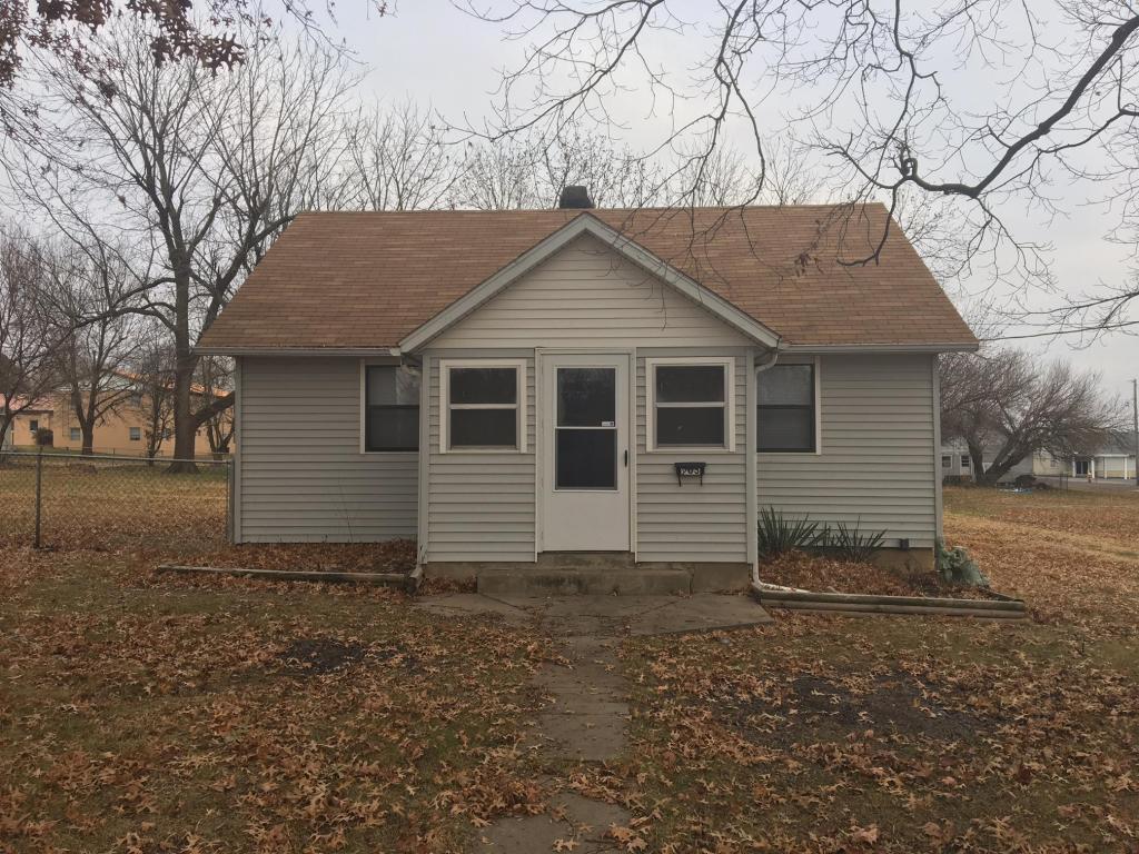 903 N 11th St, Monett, MO 65708 photo 1