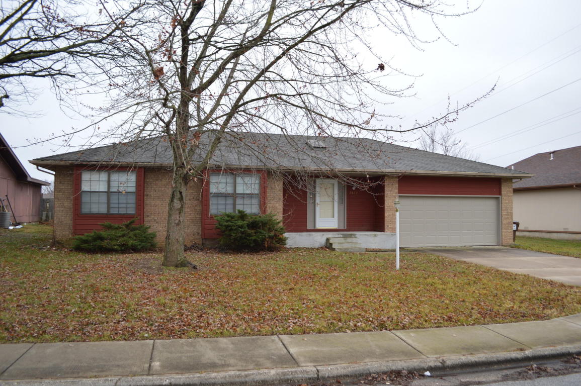2872 W Maplewood St, Springfield, MO 65807 photo 1
