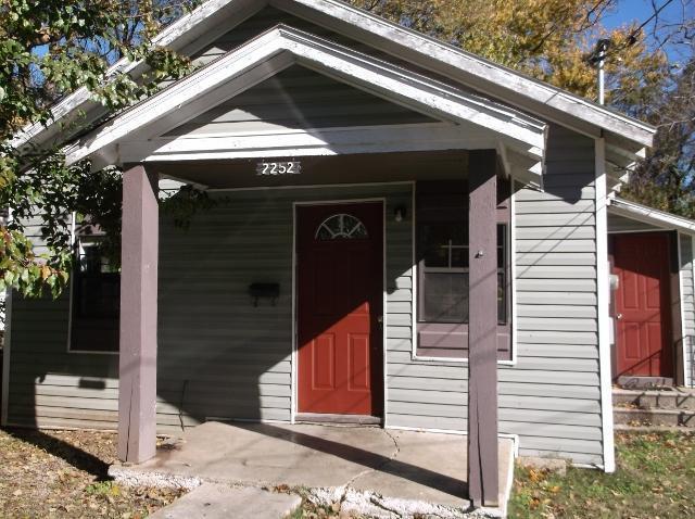 2252 N Lyon Ave, Springfield, MO 65803 photo 1