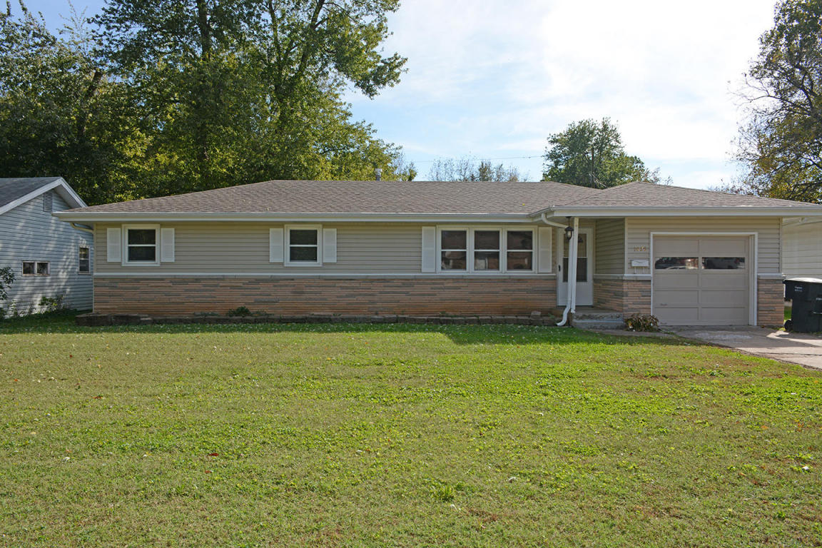 1026 E Mcgee St, Springfield, MO 65807 photo 1