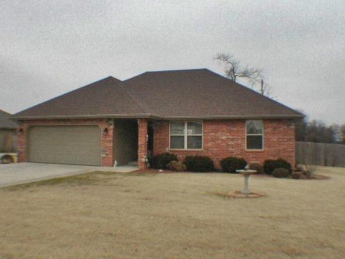 211 Pheasant Ln, Willard, MO 65781 photo 1