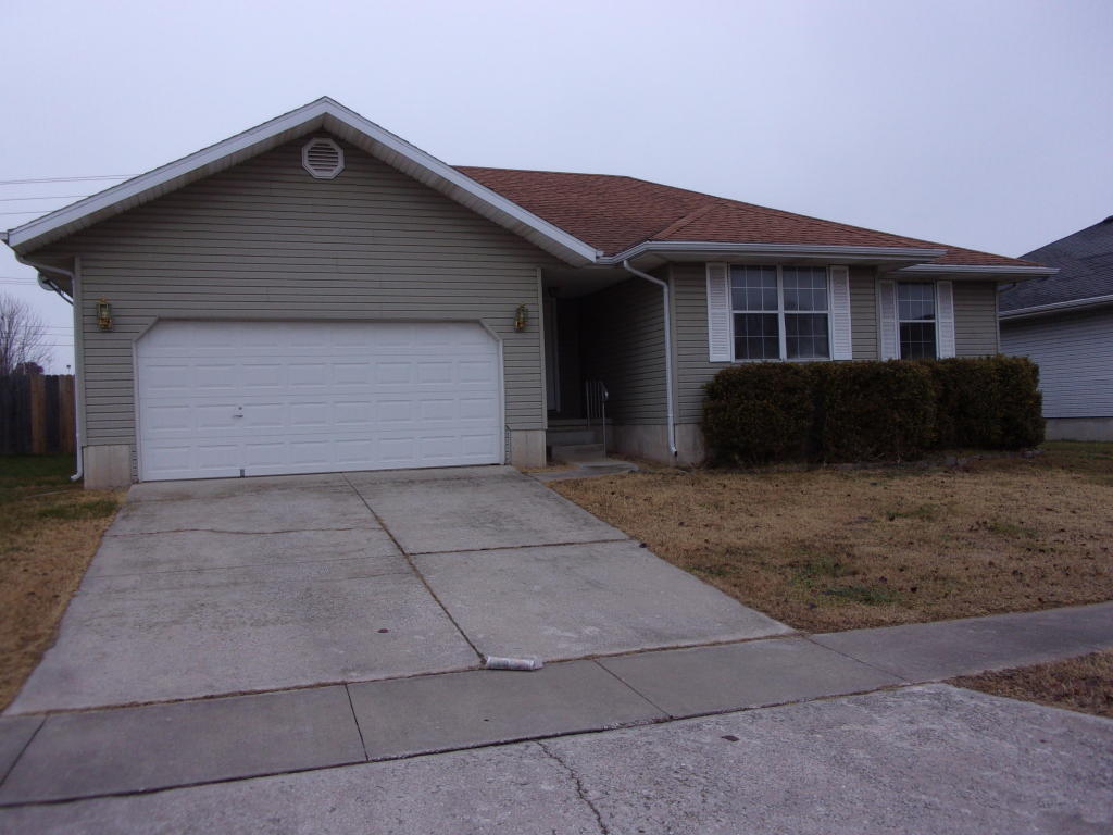 2999 W Melbourne St, Springfield, MO 65810 photo 1