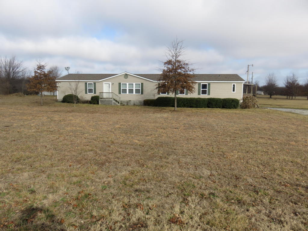 10330 Iris Rd, Neosho, MO 64850 photo 1