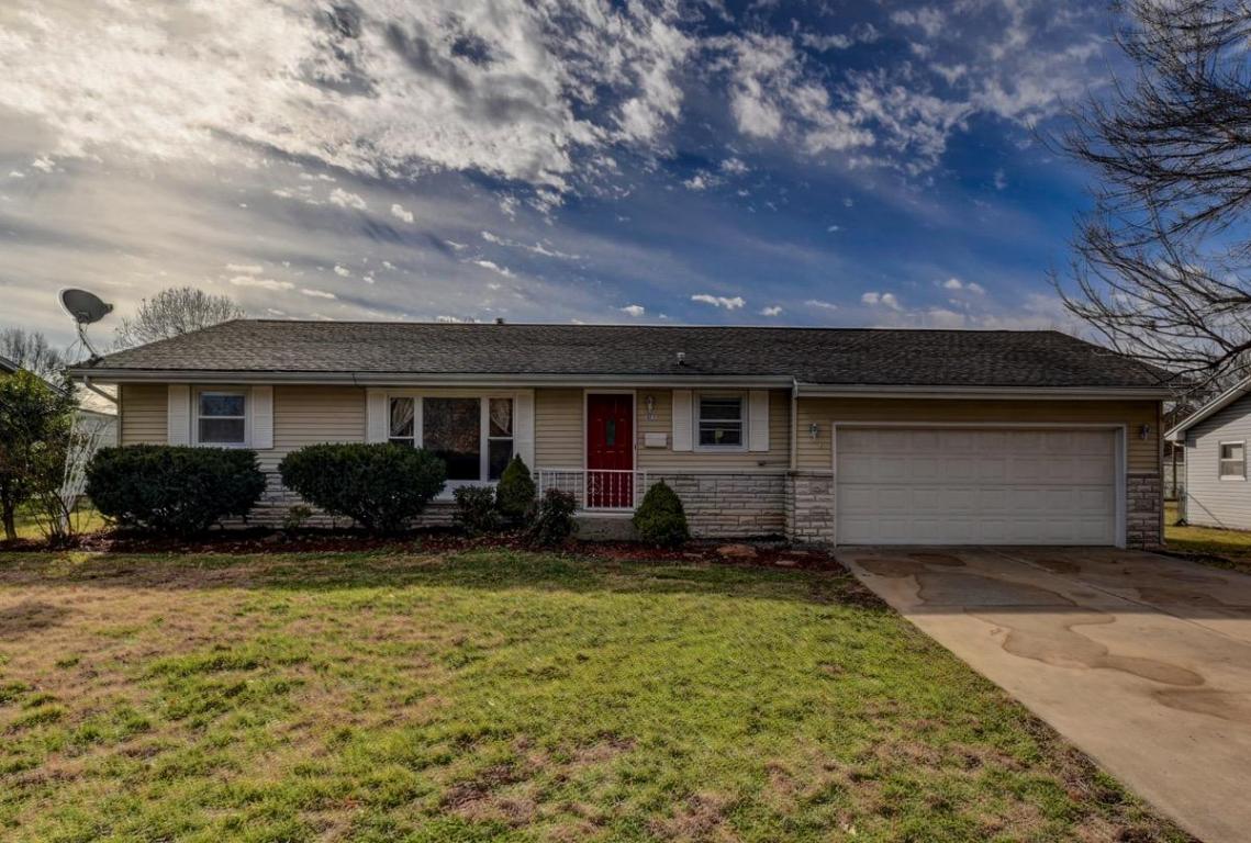411 E Thurman Ave, Mount Vernon, MO 65712 photo 1