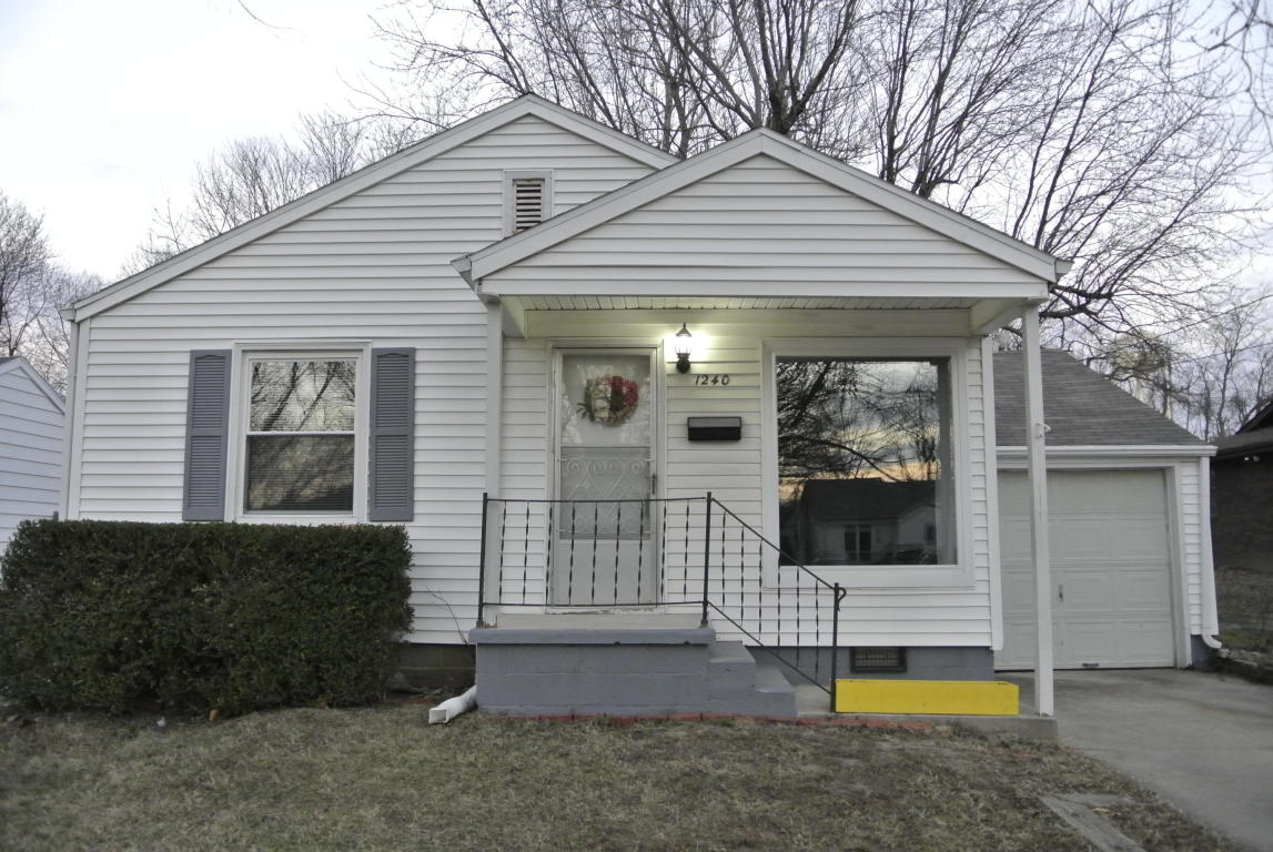 1240 S Crutcher Ave, Springfield, MO 65804 photo 1