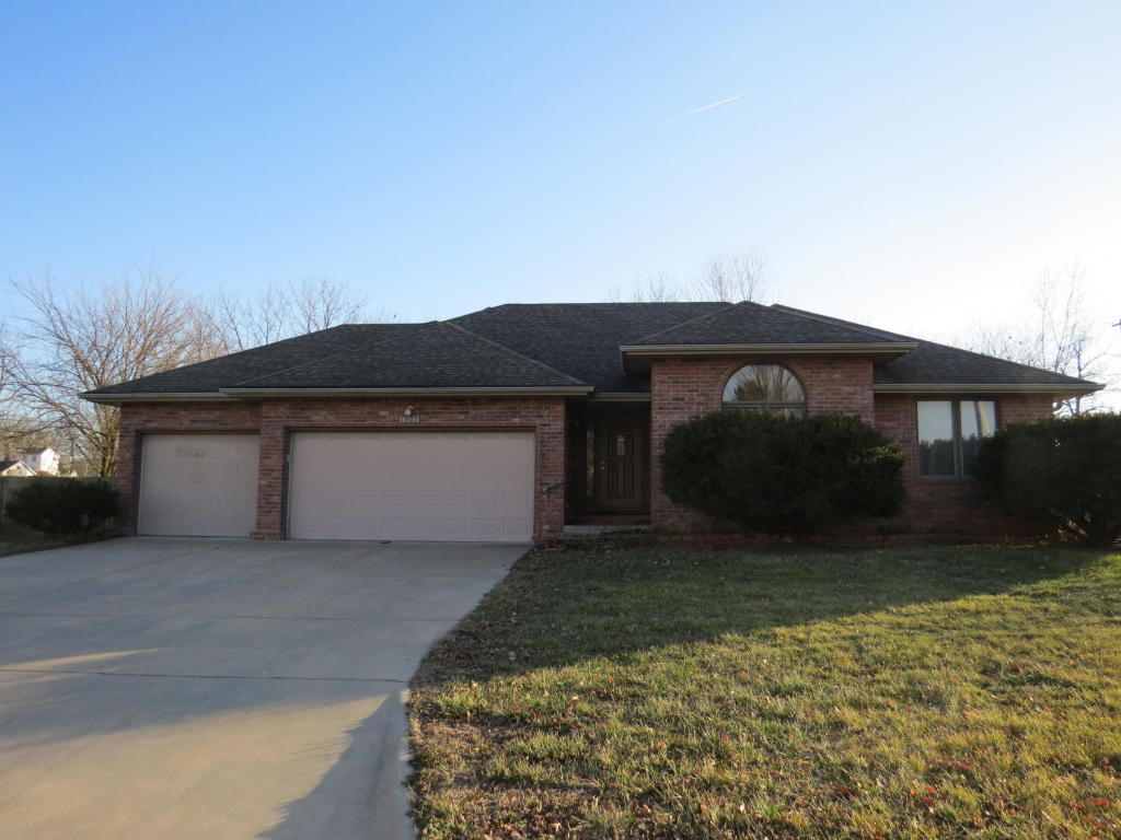 1502 E Barnes St, Ozark, MO 65721 photo 1