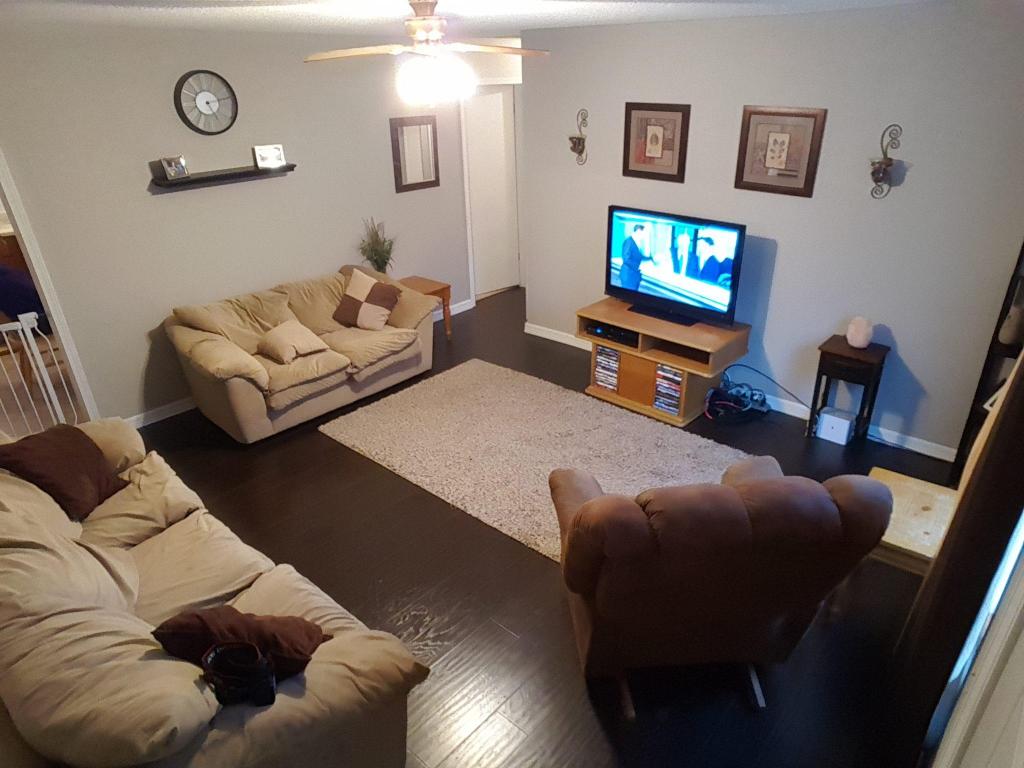 909 S Prince Ln, Springfield, MO 65802 photo 1