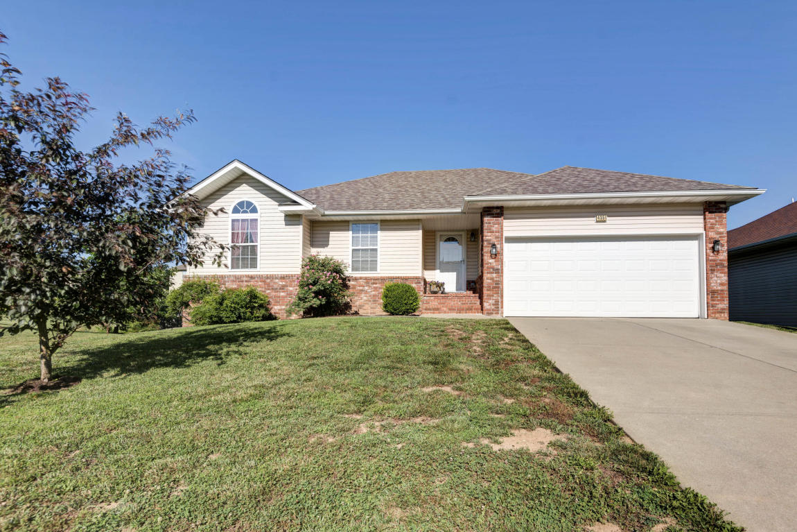 4351 N Branavy Ave, Springfield, MO 65803 photo 1