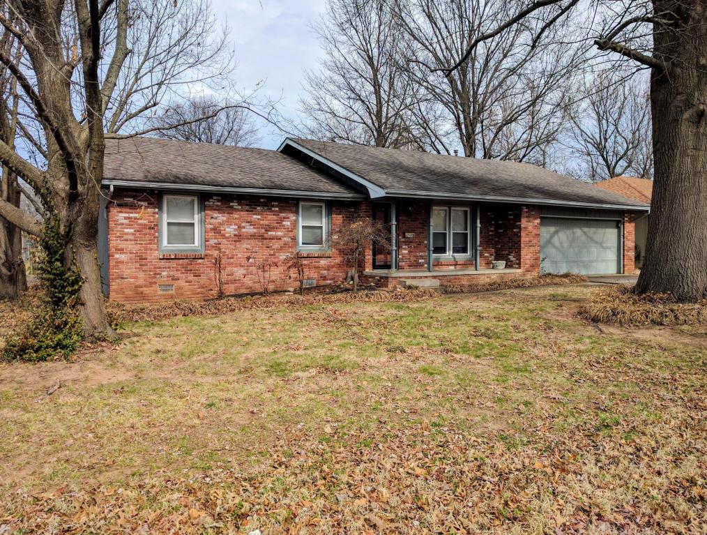 705 E Greenwood St, Springfield, MO 65807 photo 1