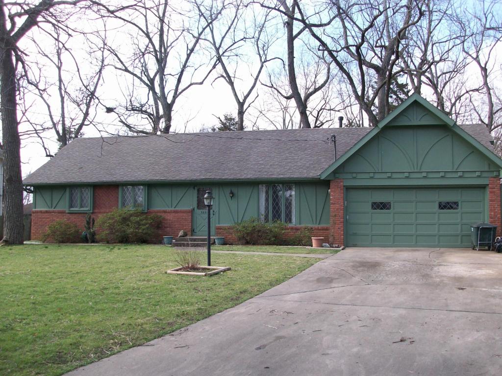 3221 S Parkhill Ave, Springfield, MO 65807 photo 1