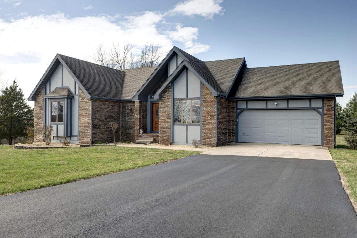 413 S Timber Hl, Nixa, MO 65714 photo 1