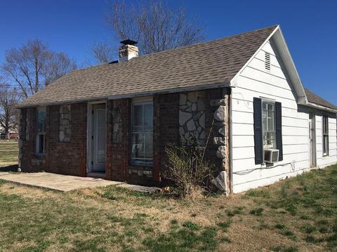 413 N Main St, Billings, MO 65610 photo 1