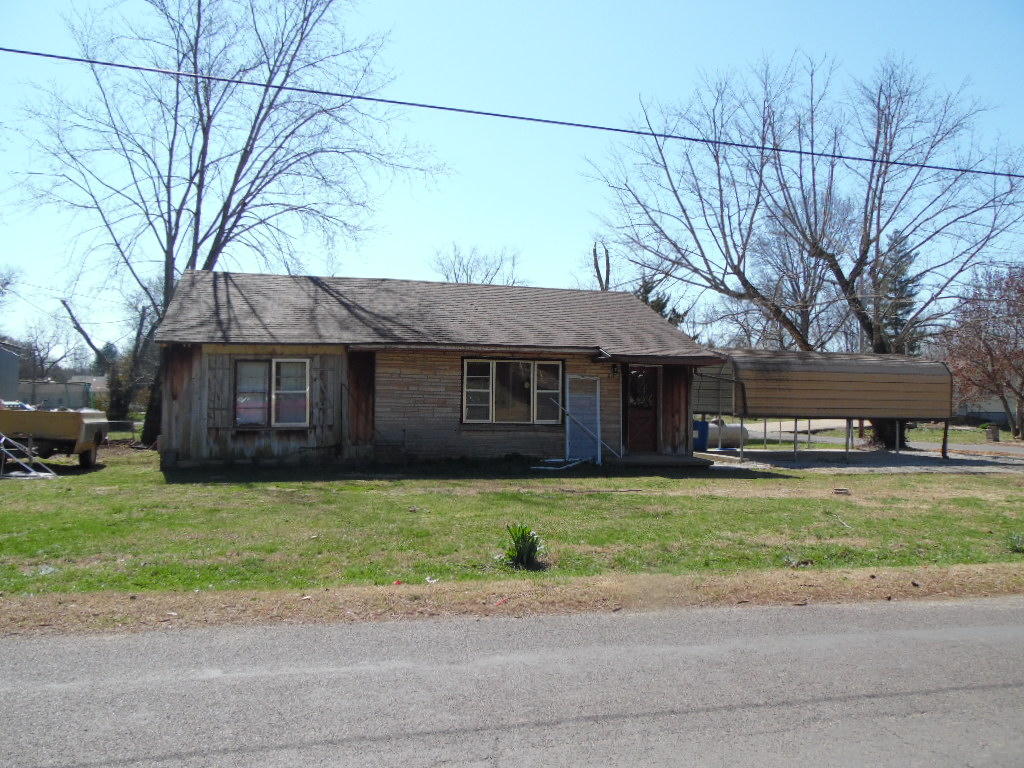 611 W 4th St, Mountain View, MO 65548 photo 1