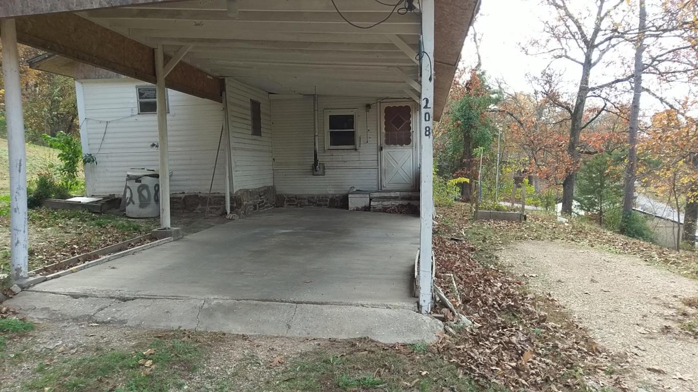 208 S Longview, Noel, MO 64854 photo 1
