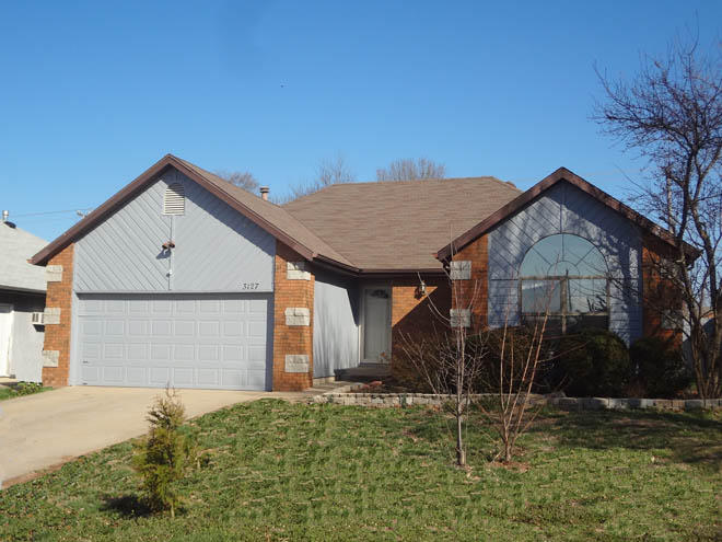 3127 E Lark St, Springfield, MO 65804 photo 1