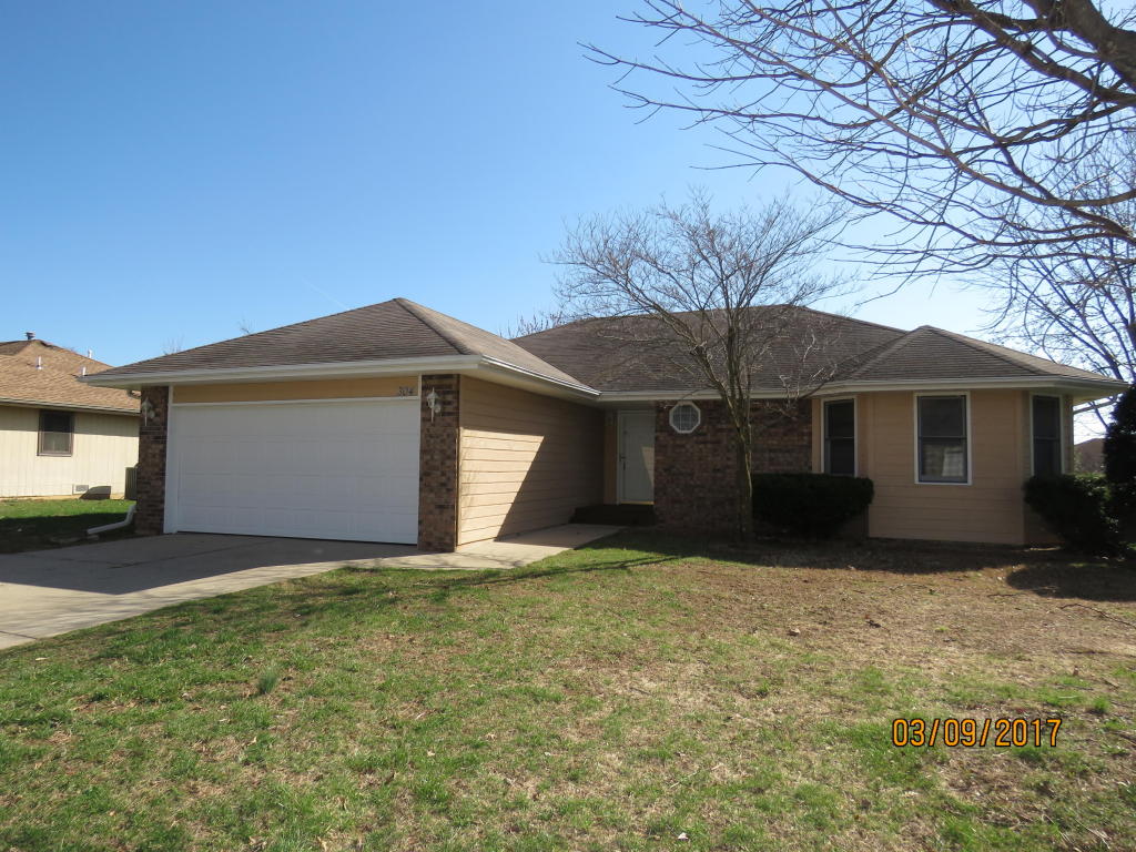 304 Hillcrest Ave, Nixa, MO 65714 photo 1