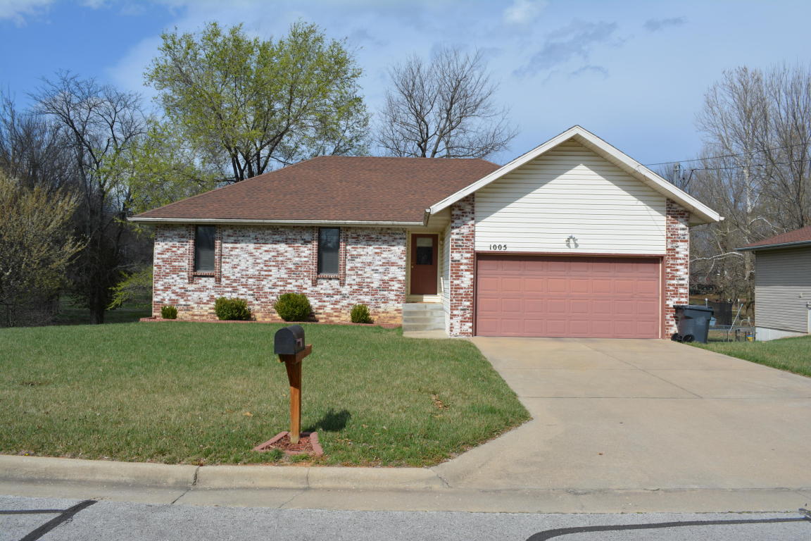 1005 E Snider St, Springfield, MO 65803 photo 1