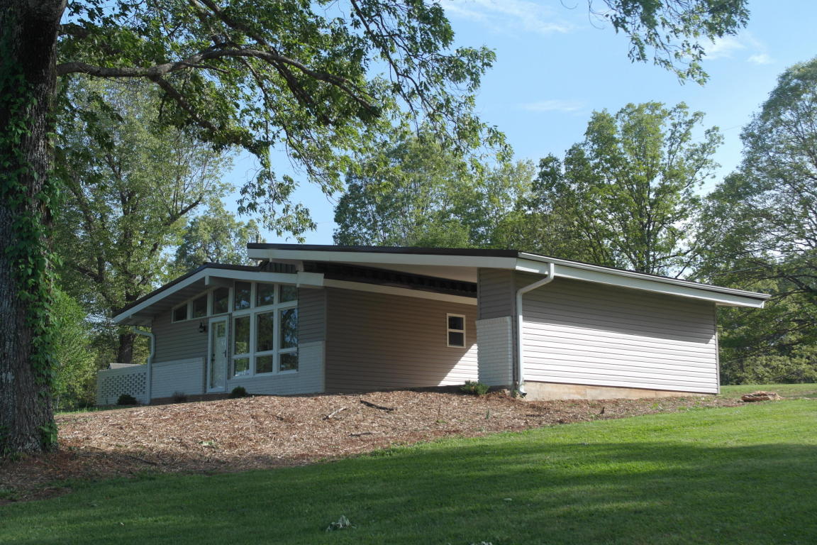 529 Riverview Dr, Mammoth Spring, AR 72554 photo 1
