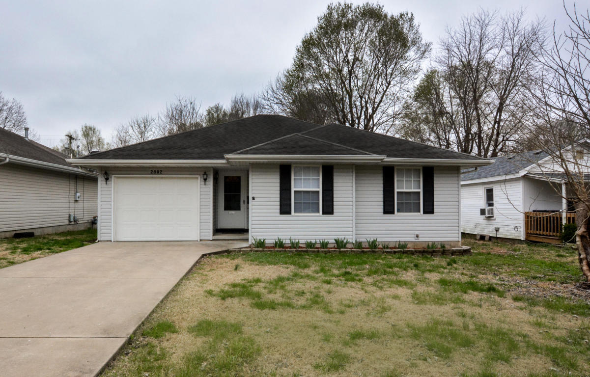 2802 W Elm St, Springfield, MO 65802 photo 1