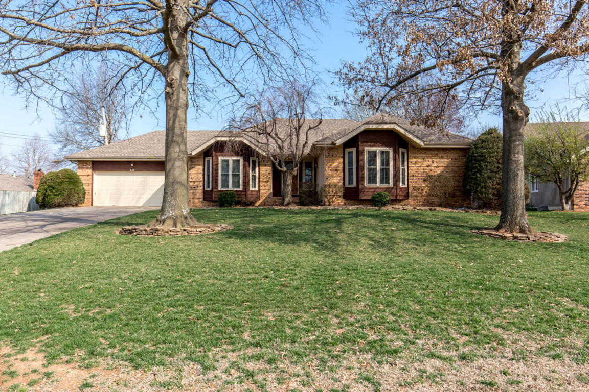 651 E Meadowlark Pl, Springfield, MO 65810 photo 1