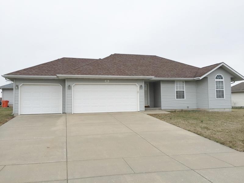 2811 E Marshall St, Republic, MO 65738 photo 1