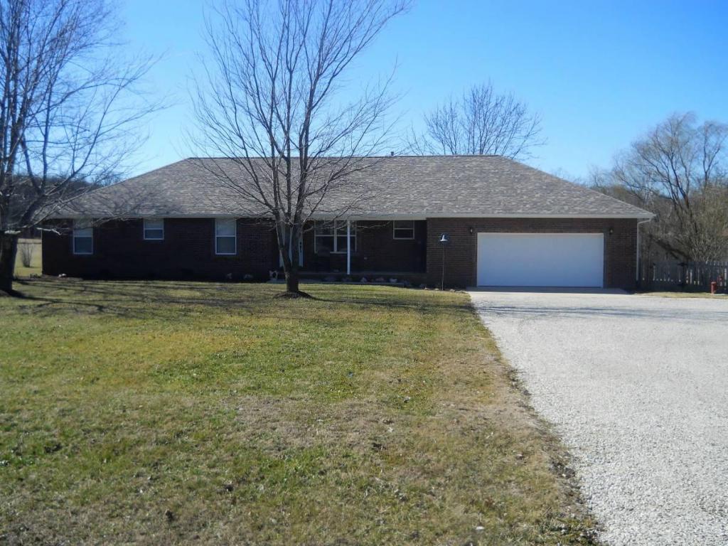 2043 Northview Rd, Marshfield, MO 65706 photo 1