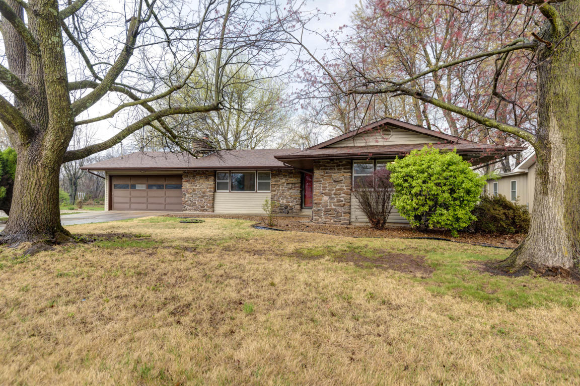 2825 E Loren St, Springfield, MO 65804 photo 1