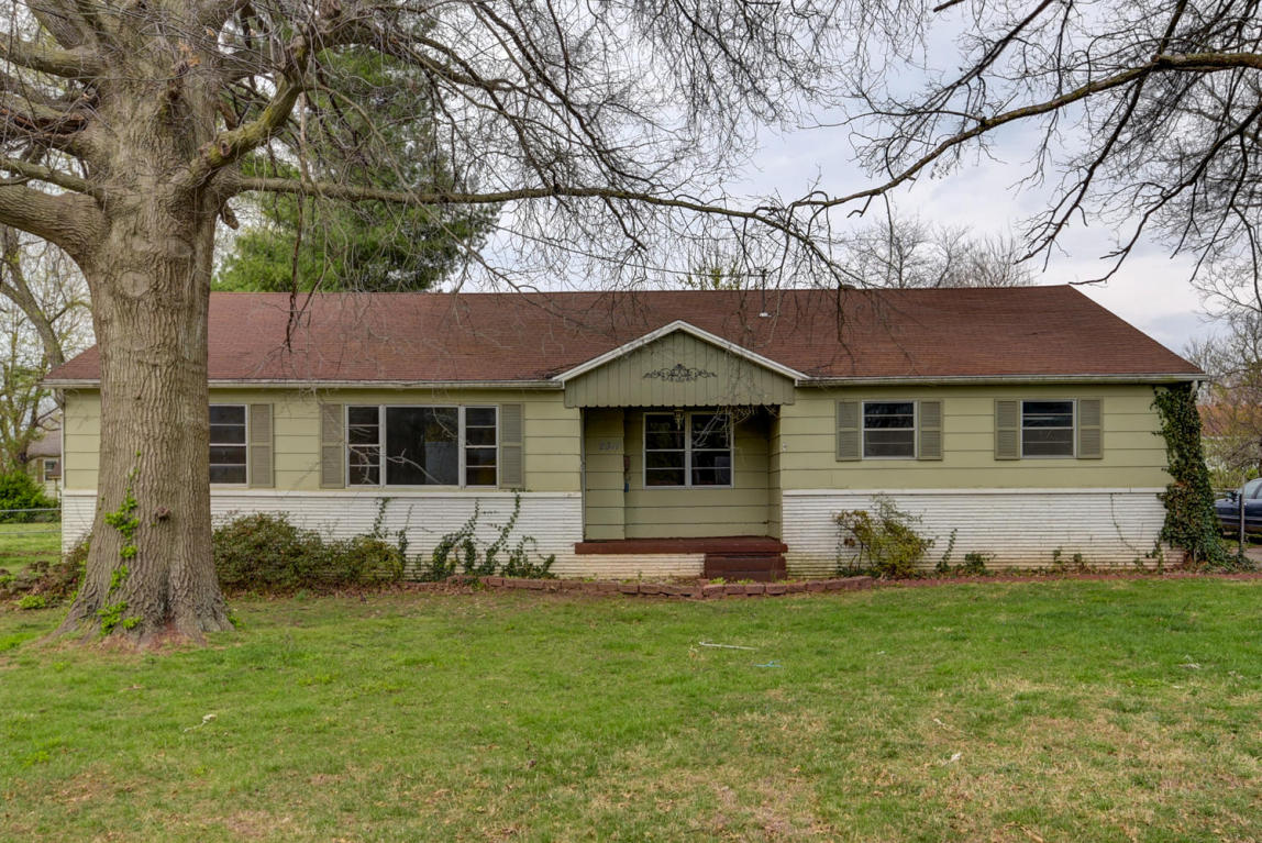 2311 S Dollison Ave, Springfield, MO 65807 photo 1