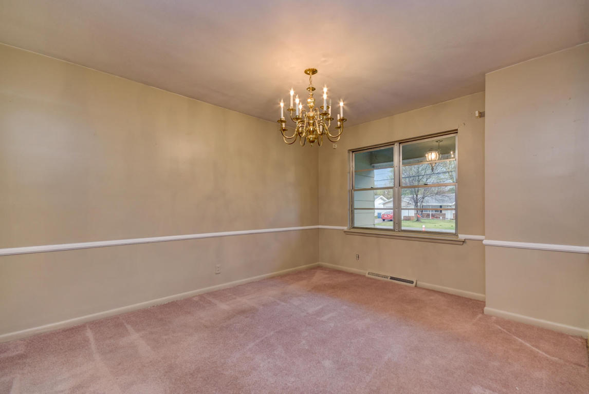 2311 S Dollison Ave, Springfield, MO 65807 photo 8
