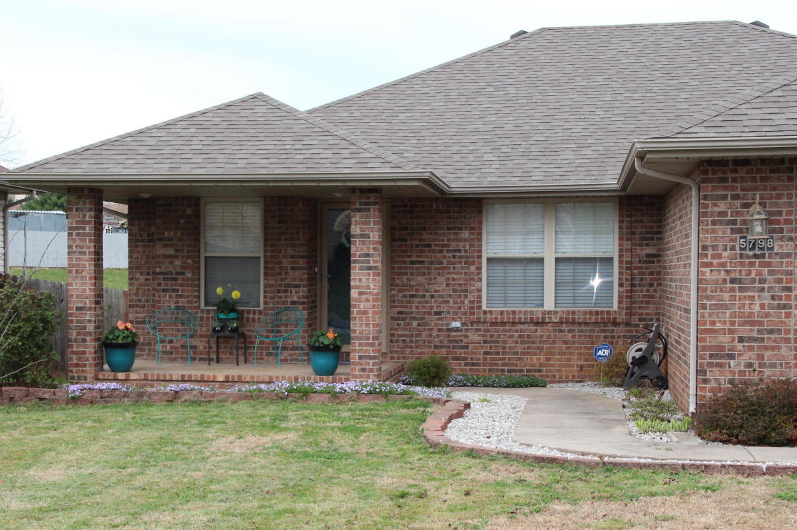 5798 S Fairview Ave, Springfield, MO 65810 photo 1