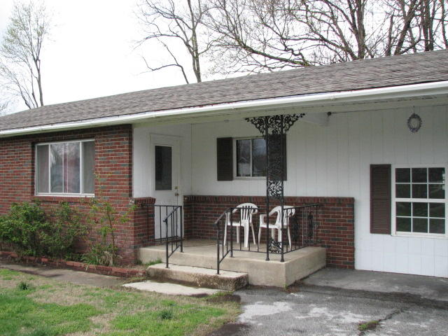 707 Hooker Dr, Buffalo, MO 65622 photo 1