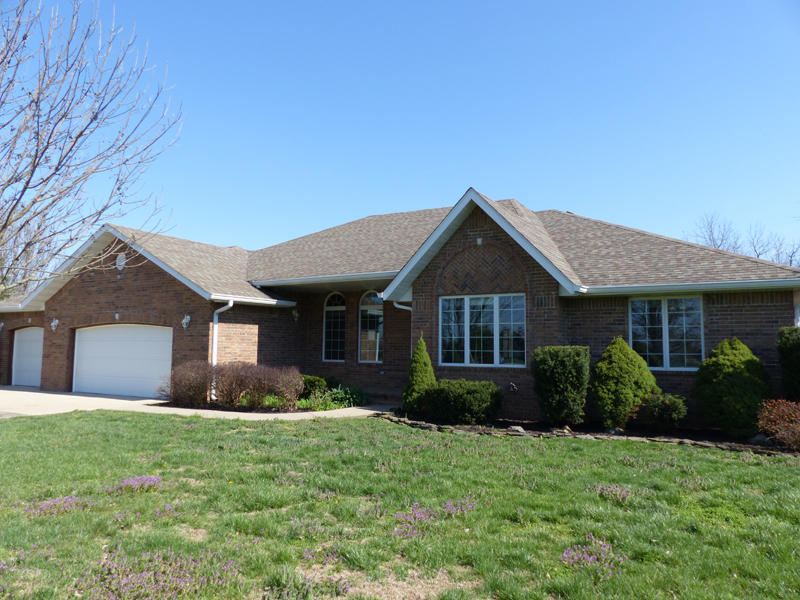 2272 N Meadow Dr, Springfield, MO 65802 photo 1