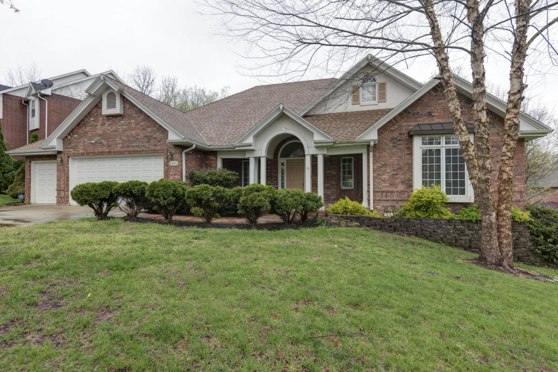 2405 S Forrest Heights Ave, Springfield, MO 65809 photo 1