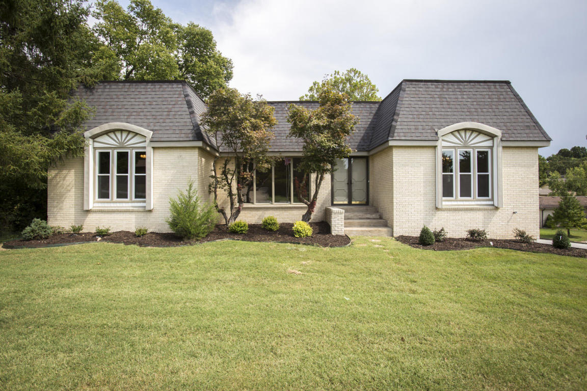 1432 S Charing Rd, Springfield, MO 65809 photo 1