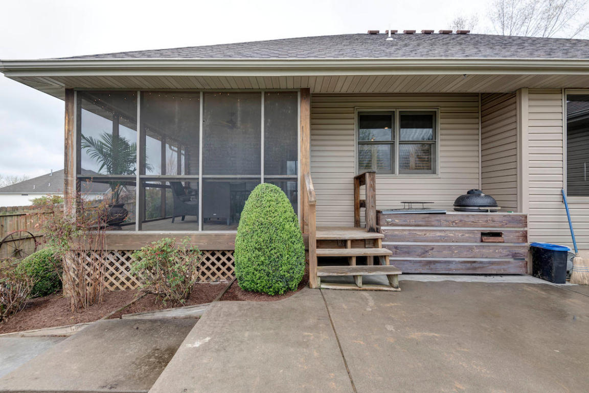 454 S Yellowwood Dr, Springfield, MO 65809 photo 25