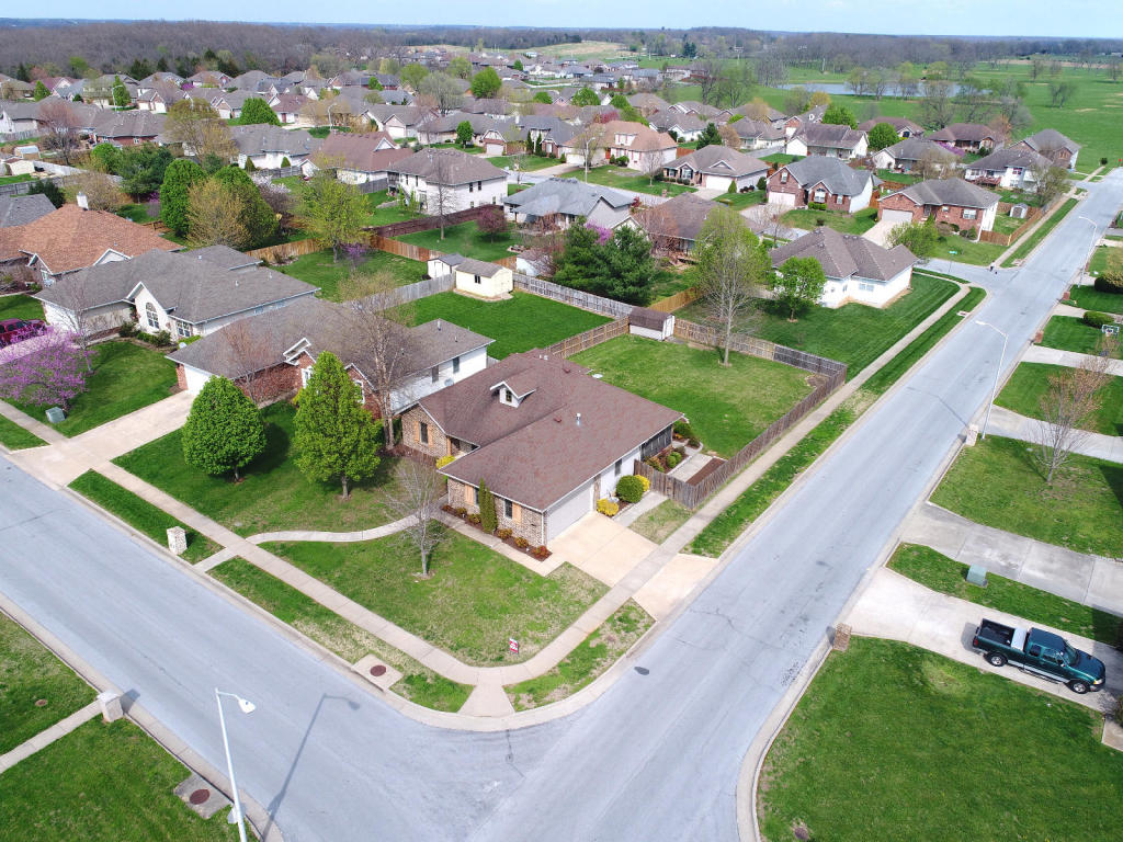 454 S Yellowwood Dr, Springfield, MO 65809 photo 34