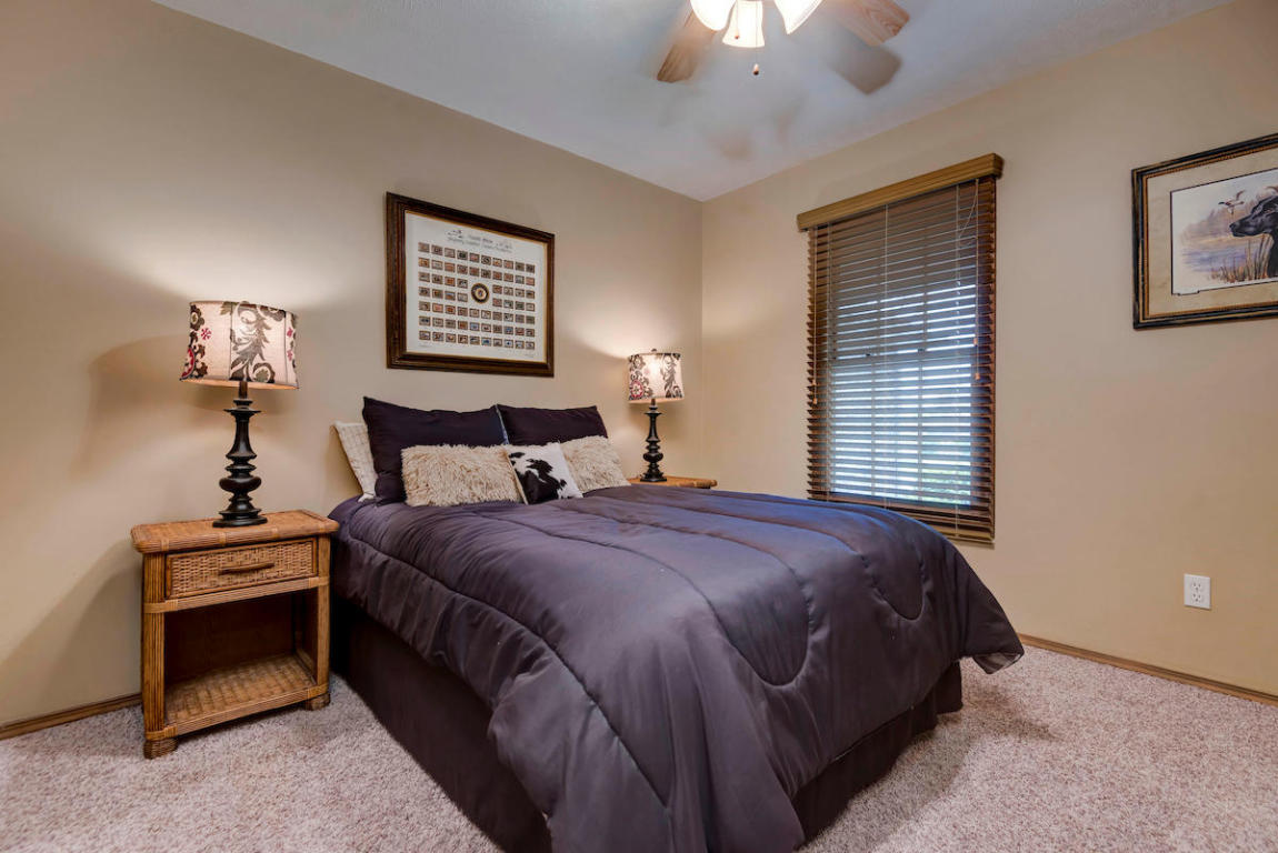 454 S Yellowwood Dr, Springfield, MO 65809 photo 20
