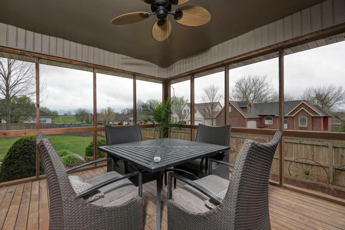 454 S Yellowwood Dr, Springfield, MO 65809 photo 24