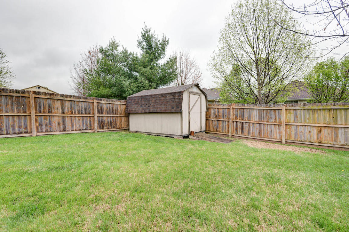 454 S Yellowwood Dr, Springfield, MO 65809 photo 33