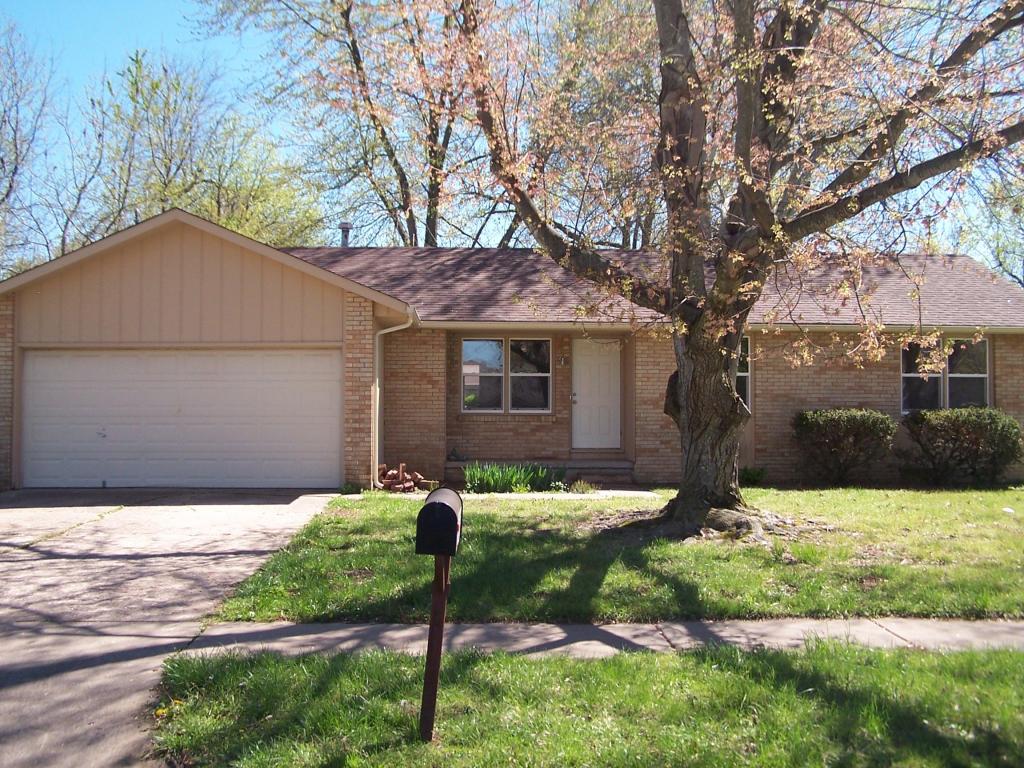 1324 W Winkler St, Springfield, MO 65807 photo 1