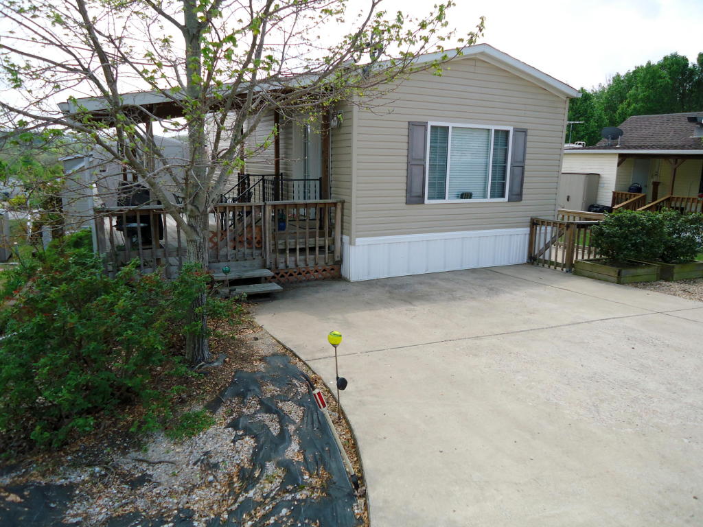 482 Royalty Ln, Branson, MO 65616 photo 1