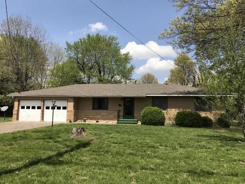 800 Hillcrest Dr, Monett, MO 65708 photo 1
