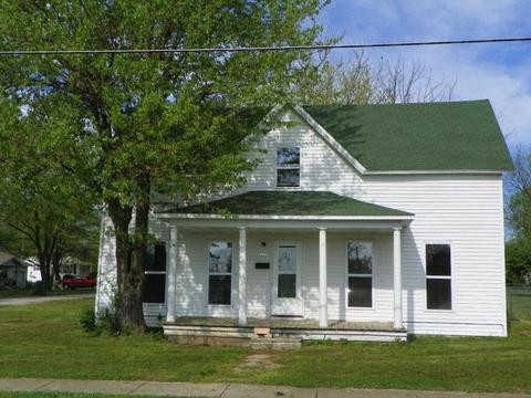 443 S Clay St, Marshfield, MO 65706 photo 1