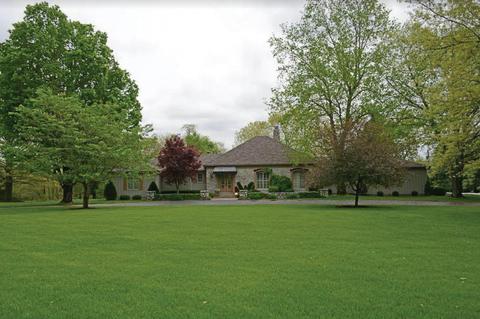 2956 S Ridge Dr, Springfield, MO 65809 photo 1
