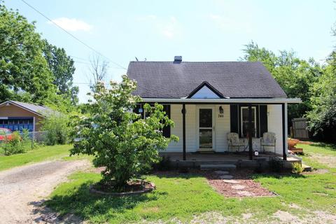 748 N Hillcrest Ave, Springfield, MO 65803 photo 1